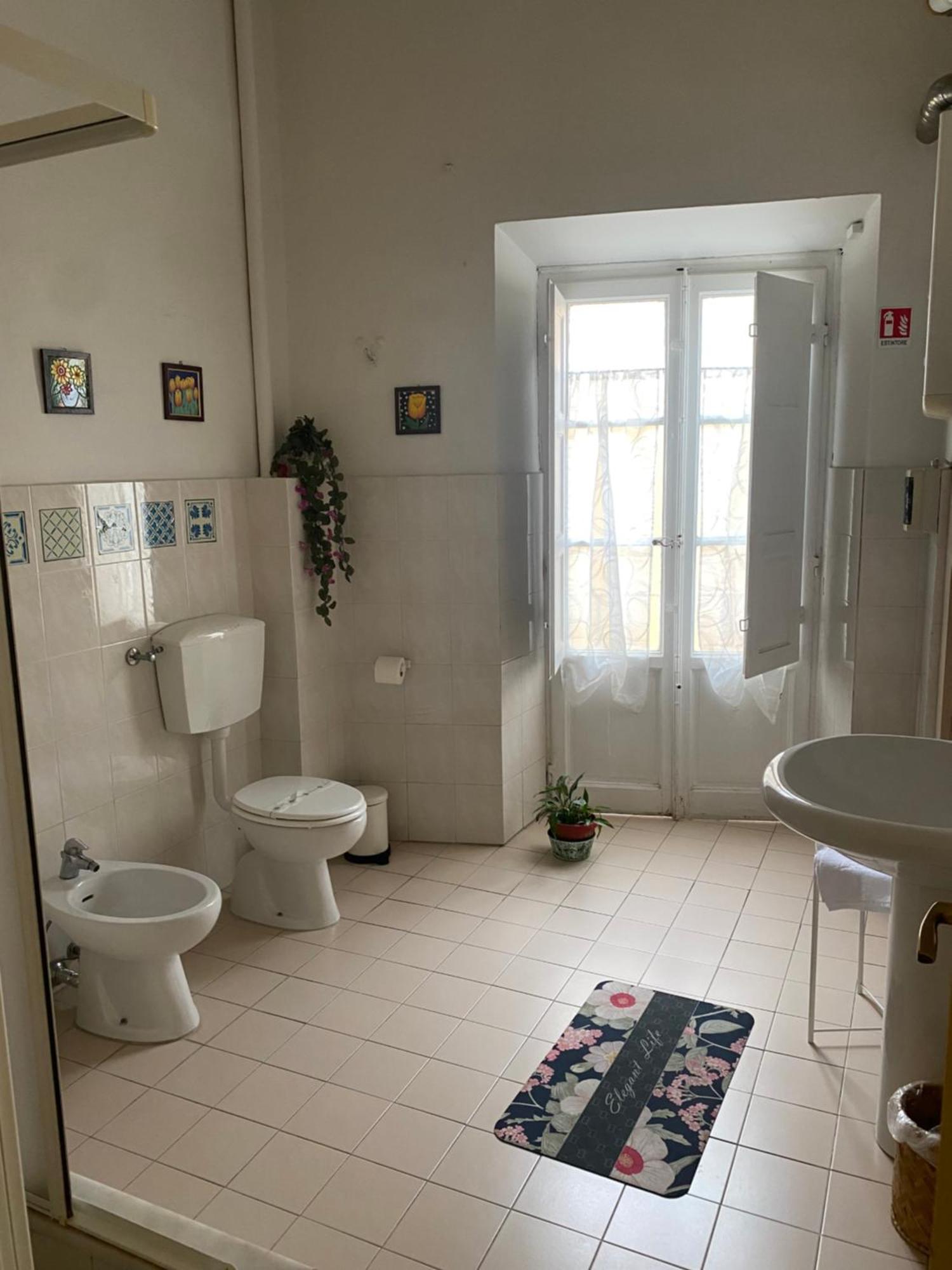 Guest House Santa Giustina Lucca Centro Storico Εξωτερικό φωτογραφία