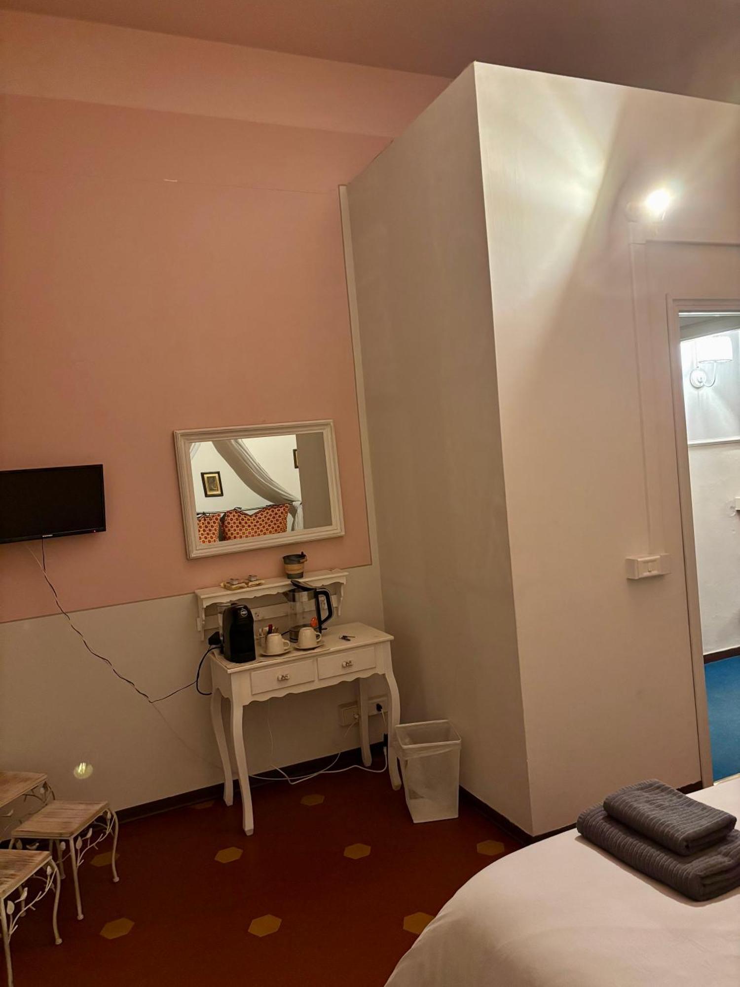 Guest House Santa Giustina Lucca Centro Storico Εξωτερικό φωτογραφία
